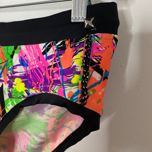 Vuthy Speedo in Edgy Multicolor with Chains & Studs - Picture 4 of 5